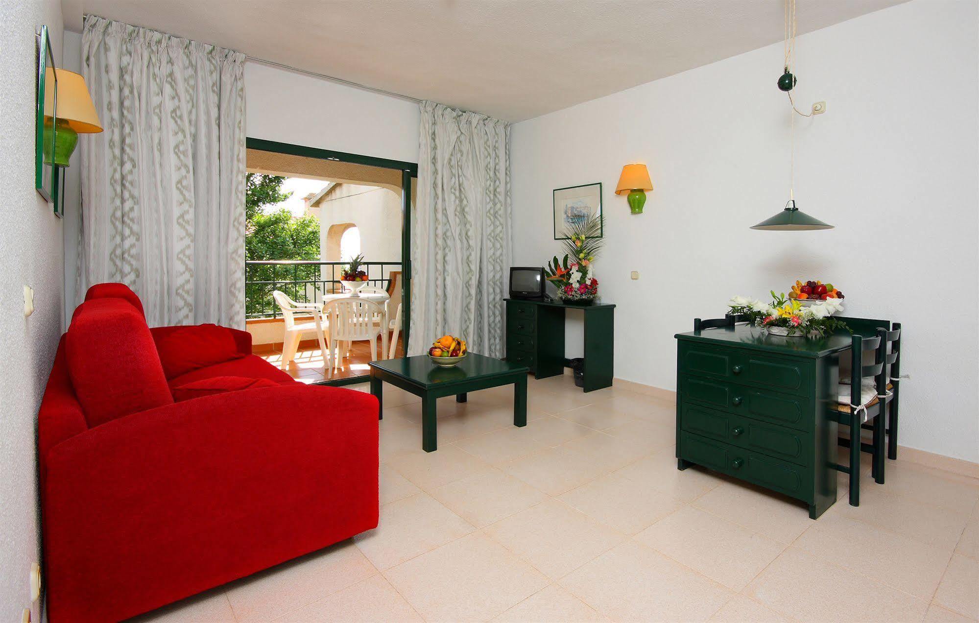 Son Bou Apartments Ngoại thất bức ảnh
