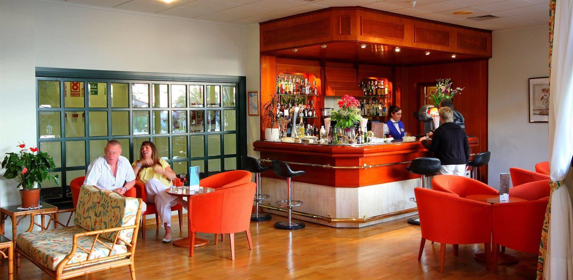 Son Bou Apartments Ngoại thất bức ảnh